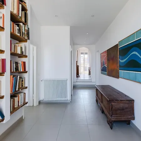 Elegante E Classico Attico Con Terrazzo Privato Vicino Al Vaticano Appartement