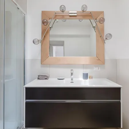 דירה Elegante E Classico Attico Con Terrazzo Privato Vicino Al Vaticano