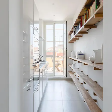 Elegante E Classico Attico Con Terrazzo Privato Vicino Al Vaticano