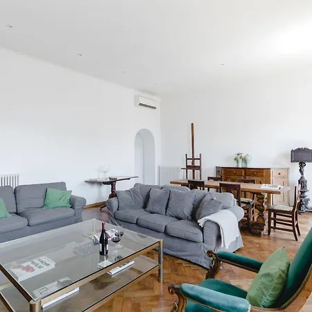 Διαμέρισμα Elegante E Classico Attico Con Terrazzo Privato Vicino Al Vaticano *